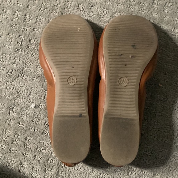 I am selling these ballerina shoes. They have been worn a couple of times - Picture 3 of 3